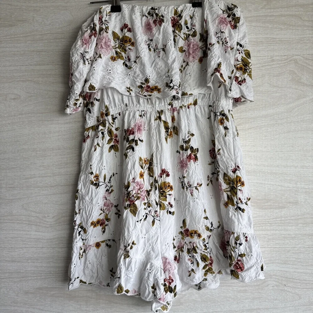 white floral American Eagle Outfitters romper Off The Shoulder Ruffled Eyelet M - Picture 9 of 11